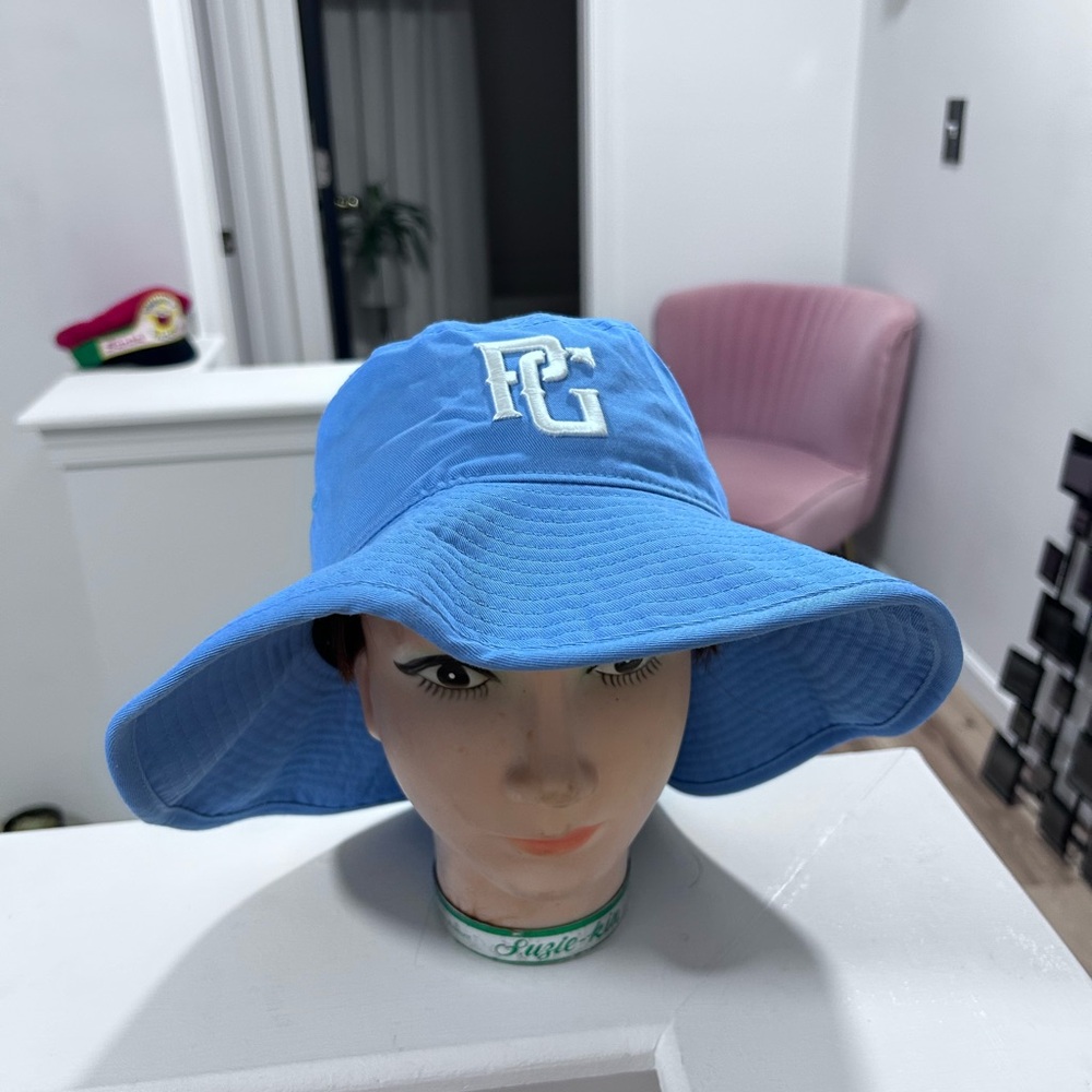 “NWT” PERFECT GAME CLASSIC BUCKET HAT
